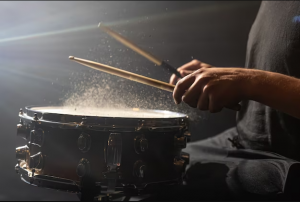 Instrumentos de percussão para iniciantes: como escolher o ideal?