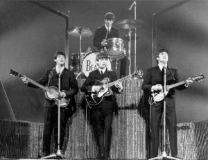 A Fascinante Jornada dos Beatles: Uma Exploração de Sua Origem, Ascensão, Temas e Crise